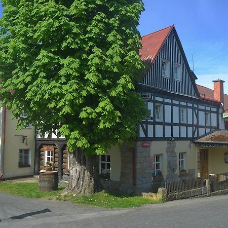 Hotel U Zeleneho Stromu - Zum Gruenen Baum Hřensko Zimmer foto