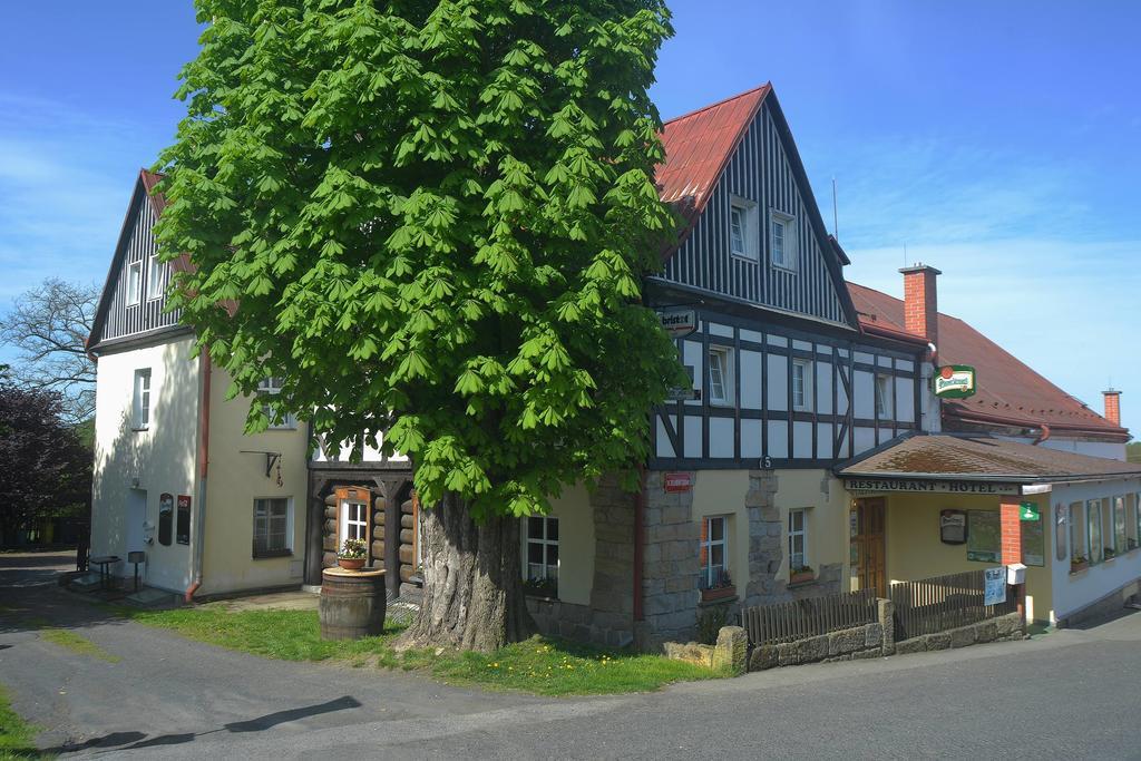Hotel U Zeleneho Stromu - Zum Gruenen Baum Hřensko Zimmer foto
